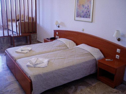 Mediterranee Hotel Planos  Phòng bức ảnh